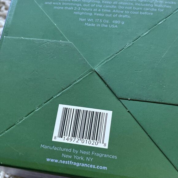 NEST Fragrance Sprig Candle Holiday Spiced Lilac And Ivy 17.5oz 3 Wick - Picture 4 of 8